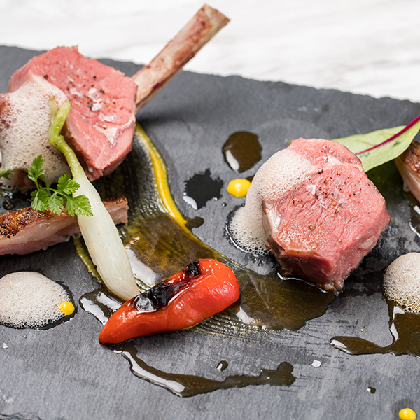 骨付き子羊のロースト