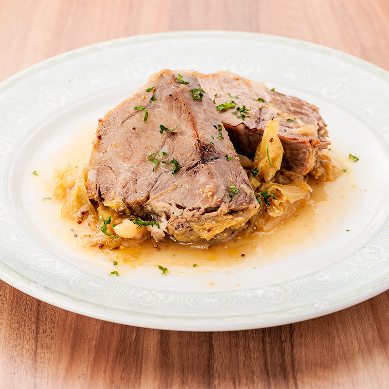 肉のメイン料理